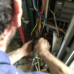 Installation de câblage électrique pour réseau informatique Avrille